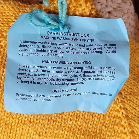 Handmade toddler cardigan, corn yellow with burgandy rocking horses, sz 18 month - Picture 9 of 10